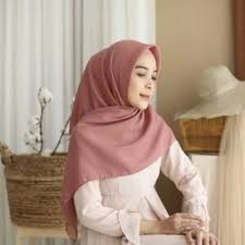Blp lip bullet biscotti memiliki warna peach semi brown dengan tekstur yang mudah diaplikasikan di. Seluk Beluk Warna Peach Tua Dalam Kehidupan Avanda Alvin