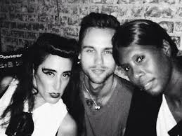 Casey Kenyon (@CaseyKenyon)