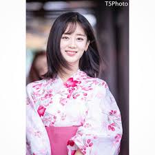 صور رائعة للطيفتنا دايي باللباس الياباني التقليدي اثناء زيارة الفرقة لليابان ادمن ري يون Berrygood Official