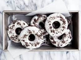 Jika anda menginginkan topik yang lebih beragam, anda bisa mencoba resep di bawah ini untuk membuat toping donat lebih bervariasi. Resep Mudah Membuat Donat Oreo Rinnai Indonesia