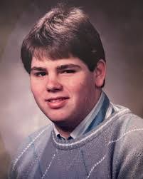 Julie Strayer's Instagram, Twitter & Facebook