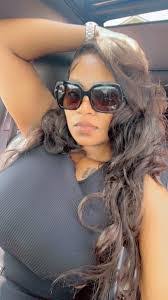 Debra Hinton's Instagram, Twitter & Facebook