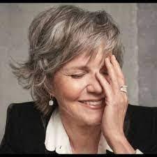 Janelle Hendrix's Instagram, Twitter & Facebook