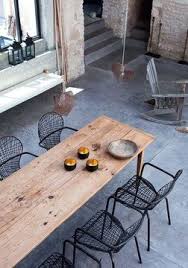 Every Home In The South Of France Has Its Own Unique Look I Love The Timeless Organic Simplicity Of This Home C Outdoor Dining Chairs Dining Outdoor Dining
