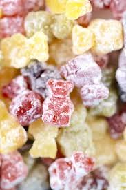 Ours Gommeux Aigres Faits Maison Avec Des Fruits Frais Et Des Sucres Naturels Juste 4 Ingre Aigres Desser Gummies Recipe Bear Recipes Sour Gummy Bears