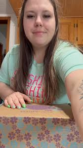 My puppy found a mystery box! 🎁 Can you tap once to help us open it? Only  one clicks needed! 👉 https://onelink.shein.com/13/4rz8kmbcsu99