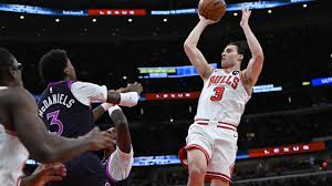 Chicago Bulls lose top scorers Coby White and Josh Giddey to injuries in loss to Timberwolves | AP News