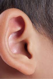 (however, if you are removing your own blackhead—because let's be real, we all get them—this is how to do it correctly.) in addition to the video that made 22 million stomachs queasy ps: How To Get Rid Of Blackheads In The Ears