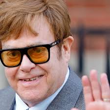 Mais uma vítima do Ozempic? Elton John surge mais magro e gera boatos