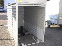 Wie parkt man eigentlich am besten in unserer rollabo xxl+?diese frage wird uns von kunden häufig gestellt.in diesem video führen wir vor, wie man geschmeidi. Motorradgarage Kleingarage Mit Metallrollo Von Agur Trailer Neu Motorradgarage Kleine Garage Fahrradabstellraum