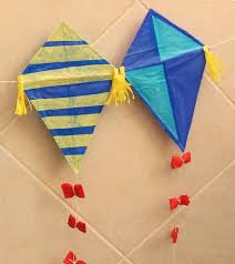 Une jolie idée de guirlande pour s'amuser pendant l'été ! Loisirs Creatifs Pour Enfants 10 Idees De Belles Decorations