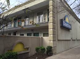 Charleston has long been noted for its gracious southern hospitality and the men and women of team charleston strive to maintain this tradition. Booking Com Days Inn Charleston Historic District Charleston Usa 1225 Guest Reviews Book Your Hotel Now
