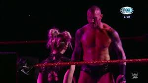 Becky lynch sacó a cena del ring cuando este estaba a punto de vencer y consiguió ella la victoria sobre. Triple H Vs Randy Orton Alexa Bliss Regresa Wwe Raw 11 01 2021 En Espanol Youtube