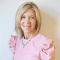 Michelle Leonhardt's Instagram, Twitter & Facebook