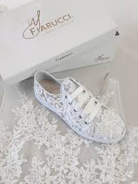 Elegant And Comfortable This Cute Bridal Sneaker Has A Beautiful Transparent Hochzeit Wedding Gelin Ayakkabisi Ayakkabilar Sneaker