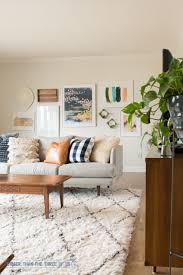 Fun Living Room Design Ideas The Living Room Decorations Are Modern Luxurious Simple Rustic Bright Living Room Living Room Wall Warm Living Room Decor