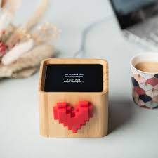 Lovebox Messenger Color Photo In 2020 Lovebox Girlfriend Gifts Wooden Hearts