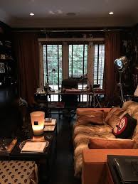 La veuve de johnny hallyday a décidé de soutenir les soignants de son pays d'origine. Le Bureau De Johnny Hallyday A Los Angeles Maison Johnny Hallyday Deco Maison