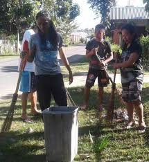 Nah, ayah dan bunda, berminat untuk menjadi pengusung gotong royong di rumah? Semangat Gotong Royong Di Lingkungan Rumah Desa Kelurahan Dan Sekolah Anda Media Edukasi Anda