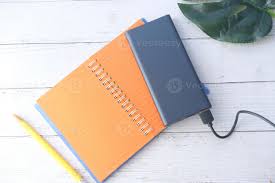 If your power bank does not have a power supply, you can usually still charge it at the socket. Power Bank Zum Laden Mobiler Gerate Auf Dem Tisch 2028781 Stock Photo Bei Vecteezy