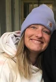 Deanna Rakes's Instagram, Twitter & Facebook