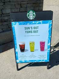 Starbucks Canada Kiwi Starfruit Starbucks Refreshers Iced Beverage Review Foodology