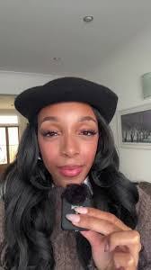 Donna Smiley's Instagram, Twitter & Facebook