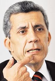 Camacho entregó título de lote del Indert a unos especuladores