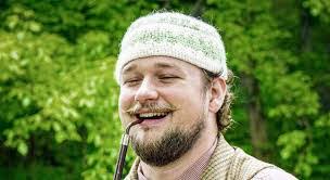 Russ Ouellette's Instagram, Twitter & Facebook