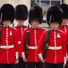Queen S Guard At Buckingham Palace London England Buckingham Palace Queens Guard London Pictures