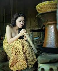 Kupencet bell yang ada di samping pintu gerbang. Perempuan Seksi Good Night Ketik Yes Aku Buka Deh Facebook