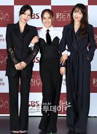 After her first leading role in the legend (2007), she has starred in television series such as beethoven virus (2008), style (2009), athena: Photo Kim So Yeon Yujin Lee Ji Ah The Three Beautiful Women Of The Penthouse Mottokorea