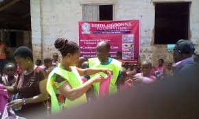 Distribution of books, bags,...