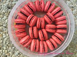 Macarons Meringue Italienne A La Framboise Macaron Framboise Recette Macaron Cuisine Et Boissons