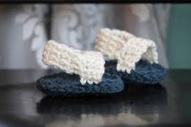 Who said baby knits have to be in pale pastels? Free Crochet Baby Sandals Pattern