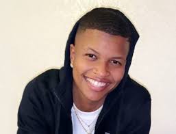 Los Angeles, CA January 19, 2020 -- A woman was fatally stabbed in the 4000  block of West Pico Boulevard in Arlington Heights, according to Los Angeles  County Medical Examiner-Coroner's records. Shortly