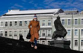 В столице с 12 по 20 июня вводятся новые ограничения, направленные против собянин рассказал, что подписал указ, согласно которому дни с 15 по 19 июня в москве объявлены. Sobyanin Dopustil Skoruyu Otmenu Chasti Covid Ogranichenij V Moskve