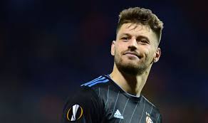 Bruno petkovic was born in 1994, in metkovic, a town located in the southeast of the country where he also began his football career following in the footsteps of his father jakov, who played professionally. Bruno Petkovic Potpisao Novi Ugovor Dinamo I Zdravko Mamic Su Stali Iza Mene Dnevno Hr