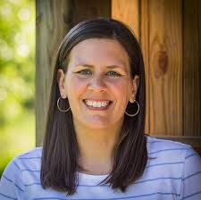 Craving Connection: 30 Challenges for Real-Life Engagement: (in)courage,  Stine, Crystal: 9781433645679: Amazon.com: Books