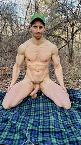 Draconblue - The Hottest Farmer In America - GayBodyBlog