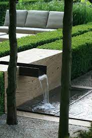 fontaine pour bassin une fontaine contemporaine deco jardin zen jardin moderne jardin d eau