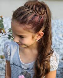 Und das macht eine kurzhaarfrisur sehr variabel. Short Styles Haircuts For Girls With Long Hair Formal Hairstyles For Kids Frisuren Lange Haare Kinder Frisuren Lange Haare Madchen Kommunion Frisur Madchen