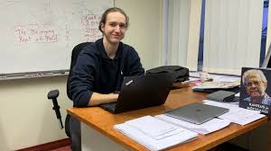 Filosoofia magistrant Oliver Daniel pälvis riigikogu kantselei  parlamendiuuringu stipendiumi