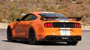 Изготовление транспортных средств «форд мустанг шелби gt 500» внесло в планету машин новейший стиль и ford mustang начал продаваться в соединенных штатах в конце 2012. Test Ford Mustang Shelby Gt500 2020 Pony Exzess
