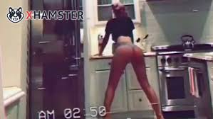 xHamster Courts Rapper Iggy Azalea Following Viral Twerk Video ...