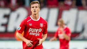 Lazaros lamprou vertrekt bij fc twente. Peet Bijen Verlengt Contract Bij Fc Twente Tot Medio 2020 Rtv Oost