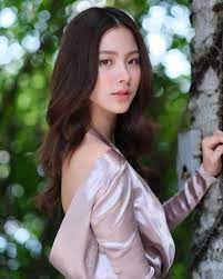 Nhan sắc "vạn người mê" của ngọc nữ màn ảnh Thái Lan Baifern