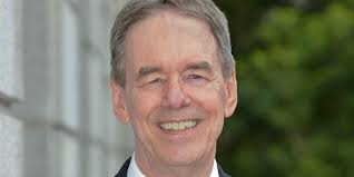 Premier Melville Scholar Robert Wallace Awarded Medallion for Intellectual  Achievement