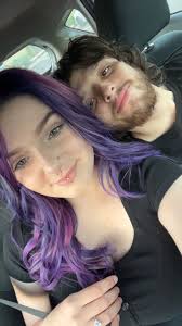 What kinda curl does my man have pls help so I can find him a good haircut,  he's also kinda self conscious of his ears (even though he's actually  perfect) please please