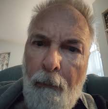 Bob Hope boxing Sugar Ray Leonard (L) as Mickey Rooney referees. Absolute  classic.